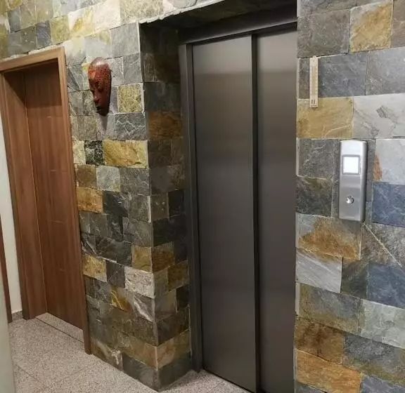 ペンション флора поморие