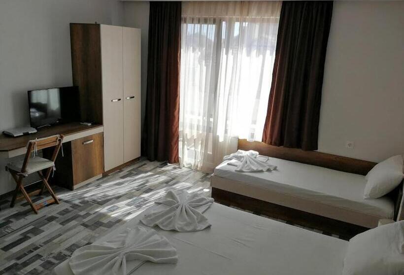 پانسیون флора поморие