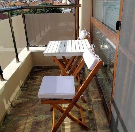 پانسیون флора поморие