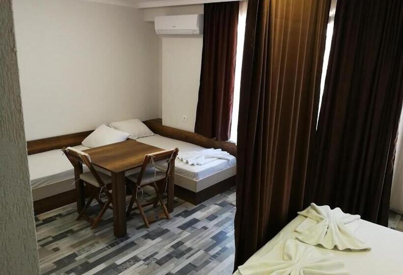 پانسیون флора поморие