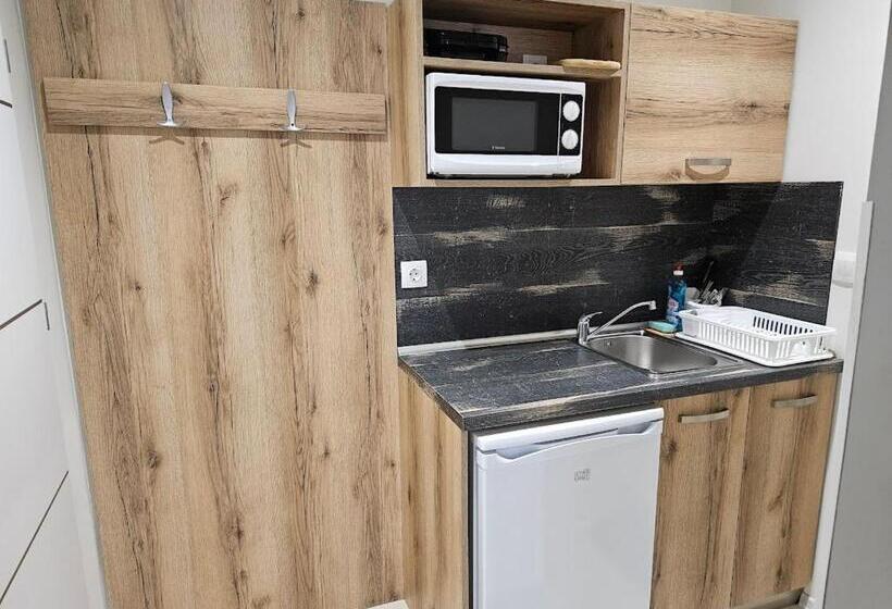 پانسیون флора поморие