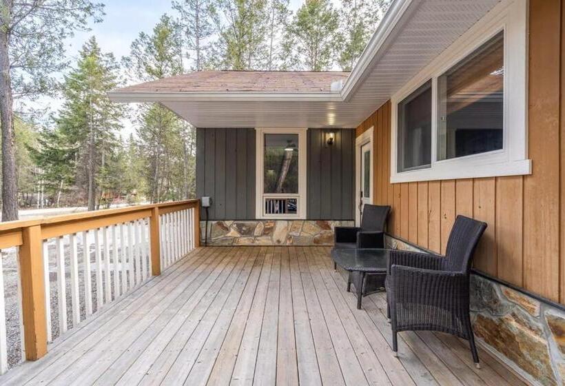 The Sleeping Moose I Fireplace I Pool Table I Tv