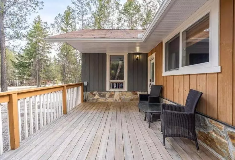 The Sleeping Moose I Fireplace I Pool Table I Tv