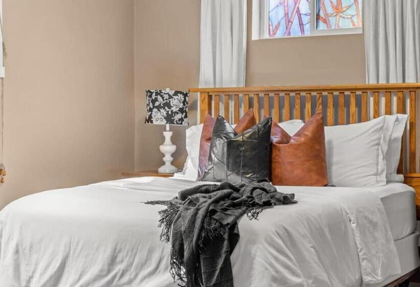 The Sleeping Moose I Fireplace I Pool Table I Tv