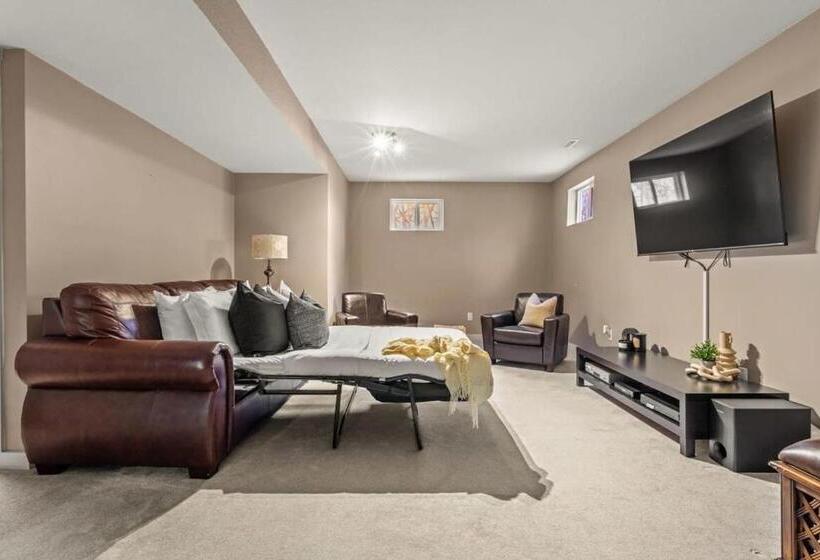 The Sleeping Moose I Fireplace I Pool Table I Tv