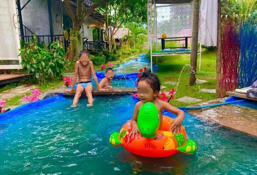 Aamiaismajoitus (B&B) บ้านเดอะเมาเท่น By The Mountain Ozoneบ้านโอโซนขุนเขาแก่งกระจาน