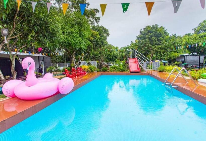 Aamiaismajoitus (B&B) บ้านเดอะเมาเท่น By The Mountain Ozoneบ้านโอโซนขุนเขาแก่งกระจาน