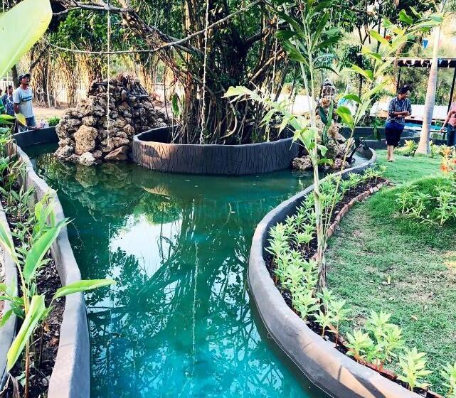 Aamiaismajoitus (B&B) บ้านเดอะเมาเท่น By The Mountain Ozoneบ้านโอโซนขุนเขาแก่งกระจาน