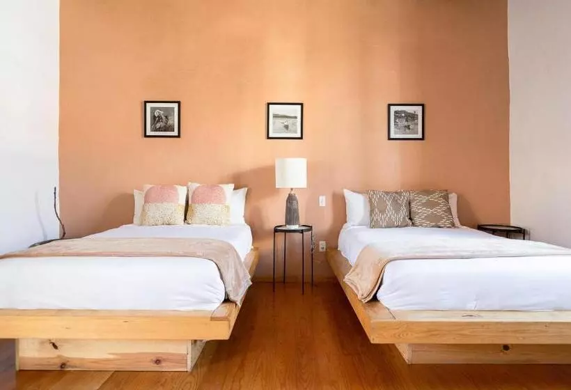 ホテル Casa I. Madero