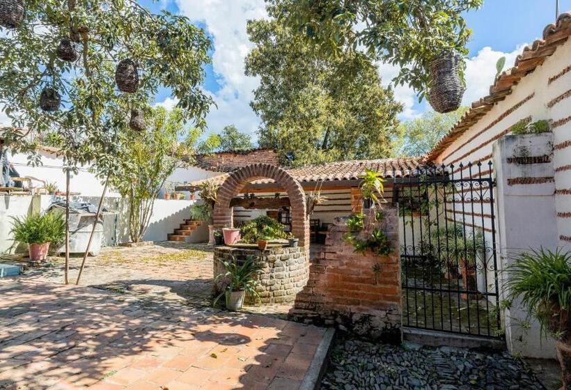 Отель Casa I. Madero