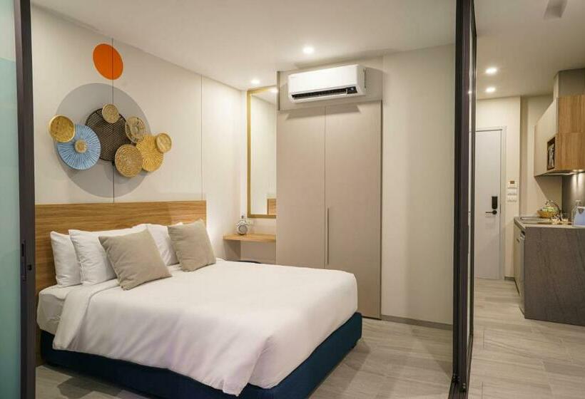 호텔 Homa Phuket Town