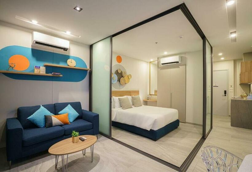 호텔 Homa Phuket Town