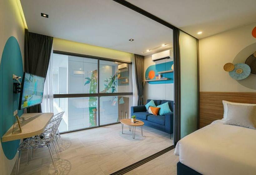 호텔 Homa Phuket Town