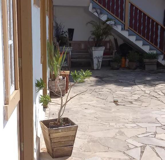 پانسیون Pouso Do Manu