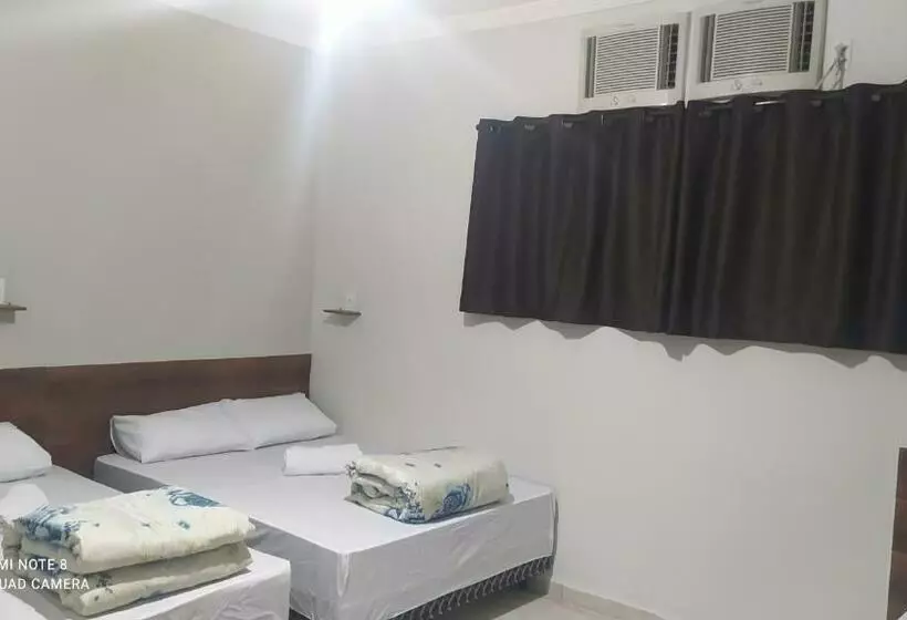 ペンション Pousada Quarto Com Ar, Wi Fi,frigobar Perto Da Basilica