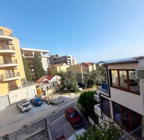 Apartment White