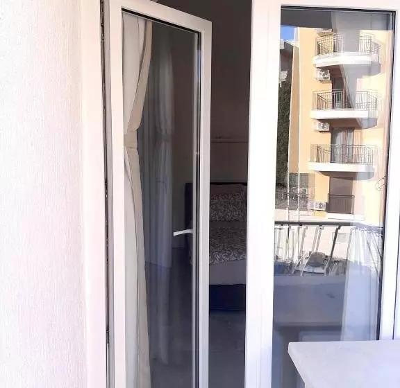 Apartment White
