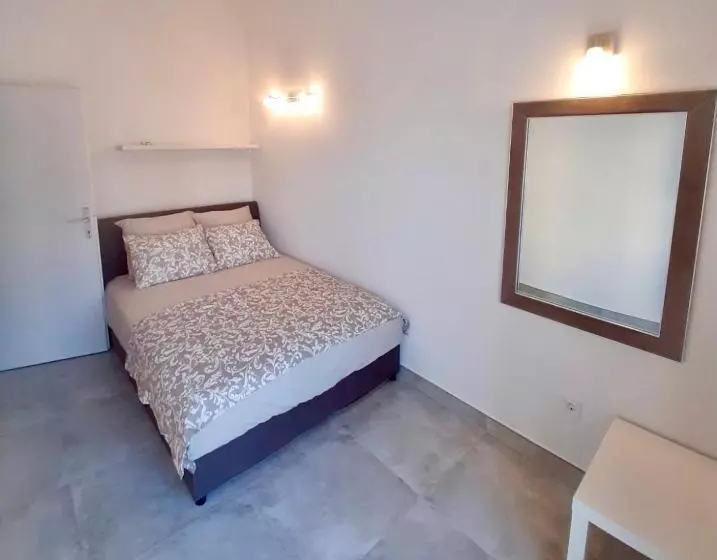 Apartment White