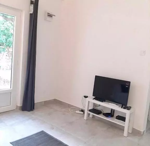 Apartment White