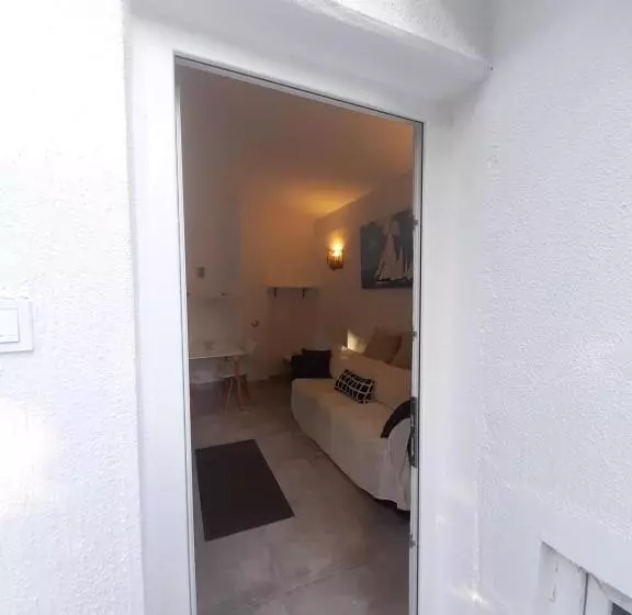 Apartment White