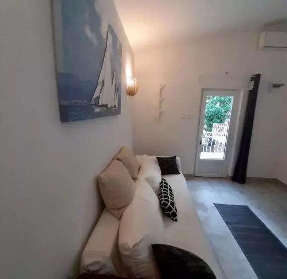 Apartment White