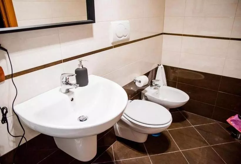 تختخواب و صبحانه Dimora L Etual