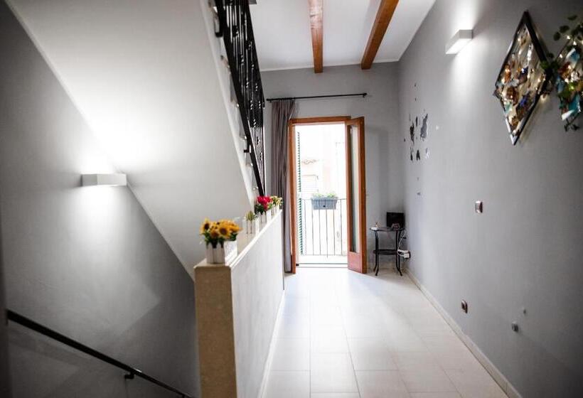 تختخواب و صبحانه Dimora L Etual