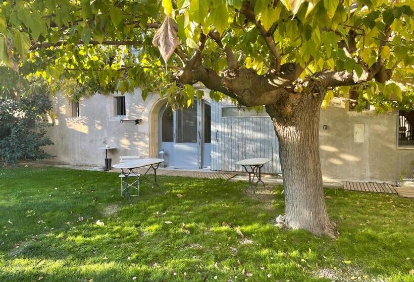 تختخواب و صبحانه Maison Tara Verte Au Mas Montredon