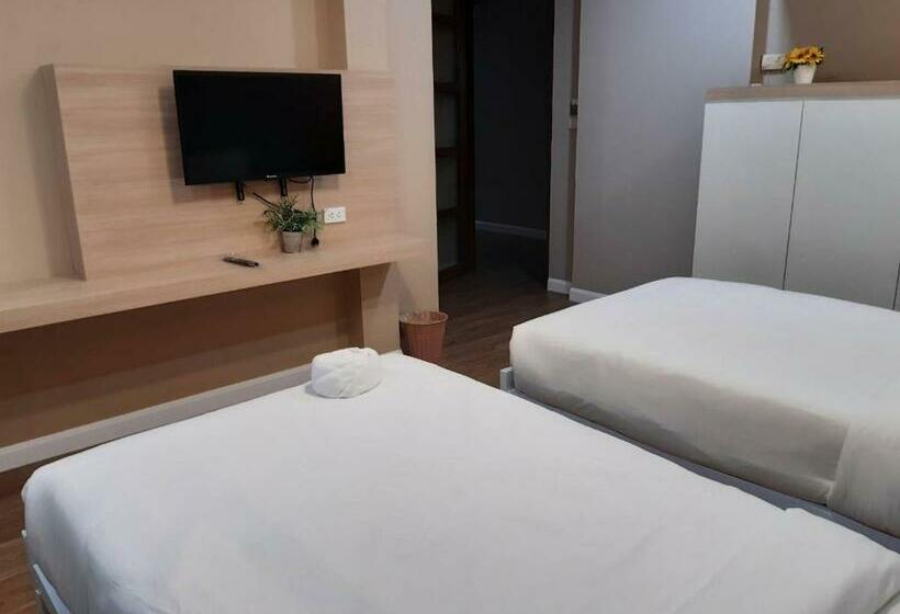 בית מלון כפרי บันดารี่ ริชชี่