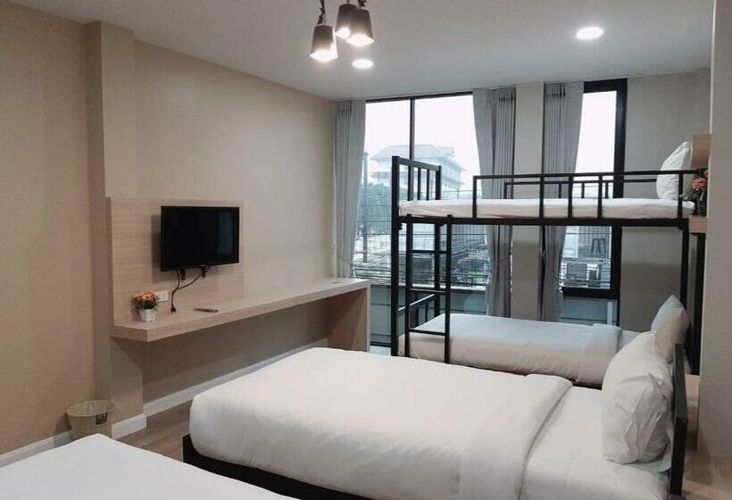 בית מלון כפרי บันดารี่ ริชชี่