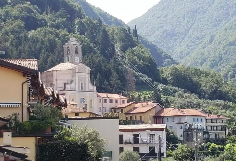 Lovely Lake Como View Condo In Perledo