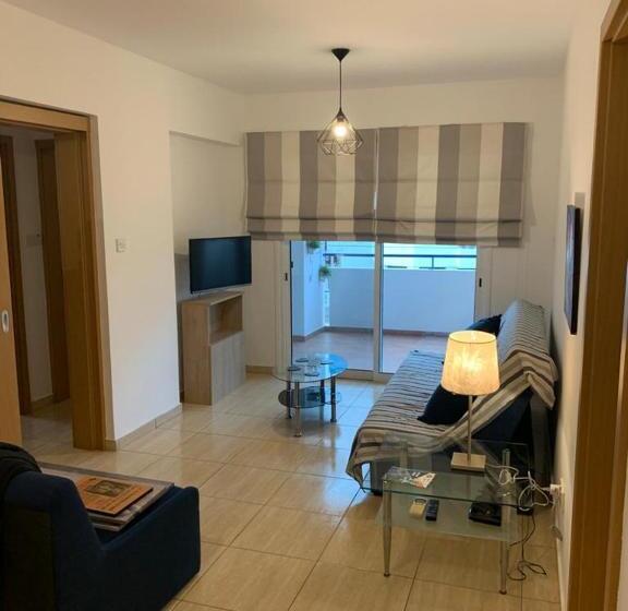 Must Stay   Downtown By St. Lazarus