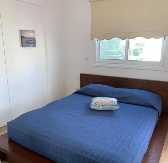 Must Stay   Downtown By St. Lazarus