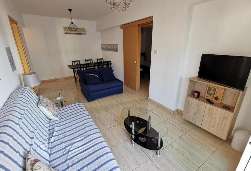 Must Stay   Downtown By St. Lazarus