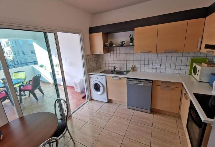 Must Stay   Downtown By St. Lazarus