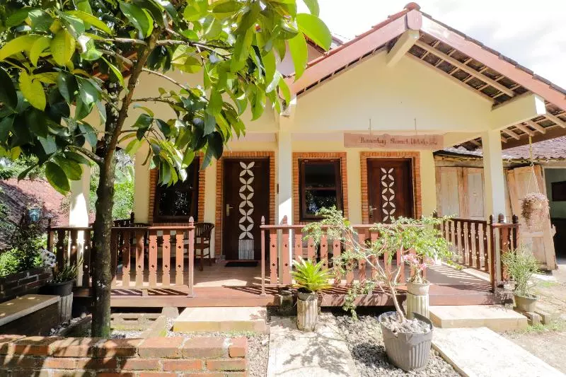 ペンション Penginapan Widodo Syariah Borobudur
