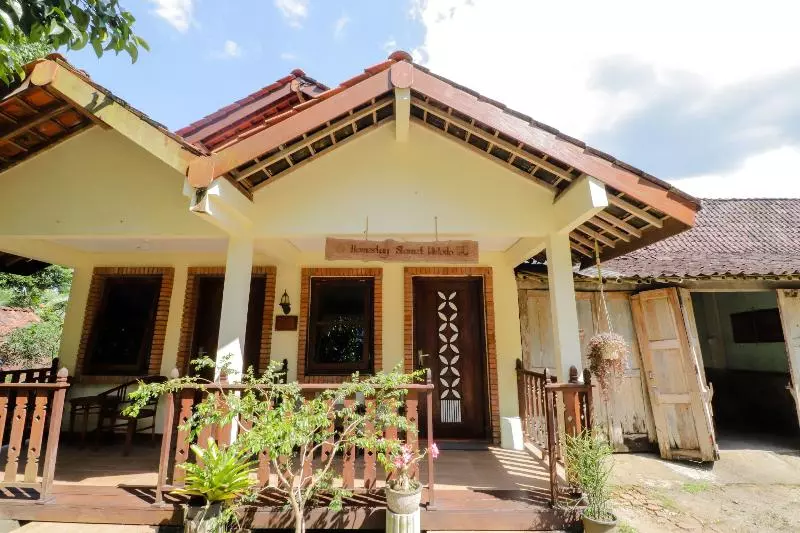 ペンション Penginapan Widodo Syariah Borobudur