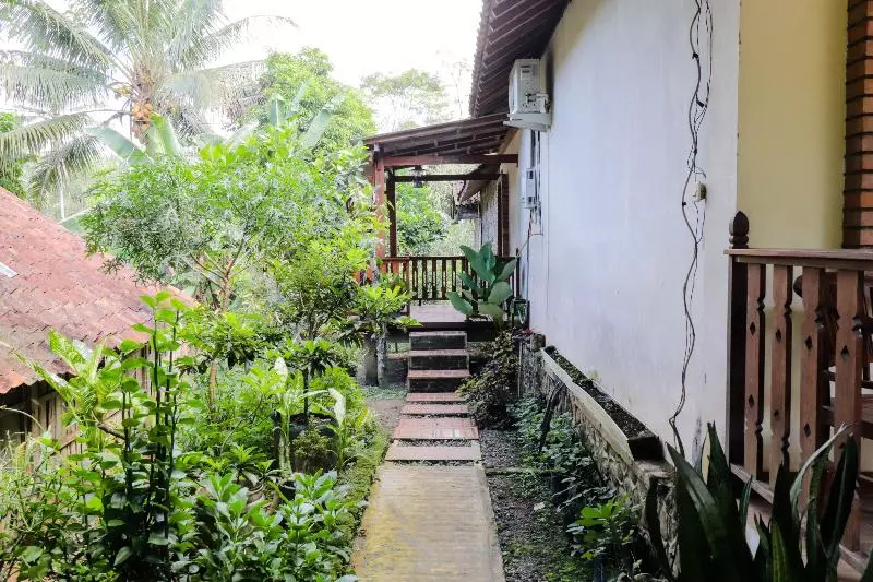 ペンション Penginapan Widodo Syariah Borobudur
