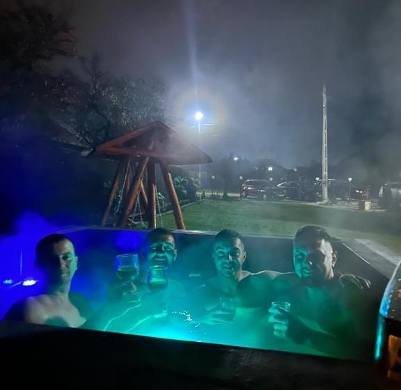 ペンション Vila  Melissa Cazare