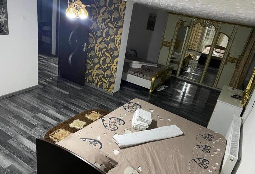 ペンション Vila  Melissa Cazare