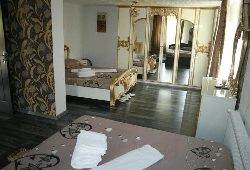 ペンション Vila  Melissa Cazare