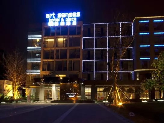 Art Senses Hotel And Place