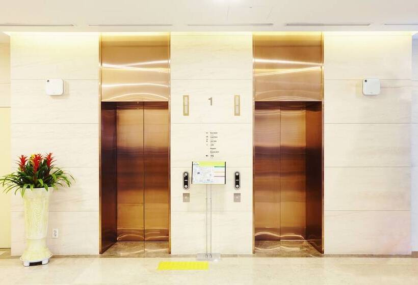 Days Hotel By Wyndham Seoul Myeongdong