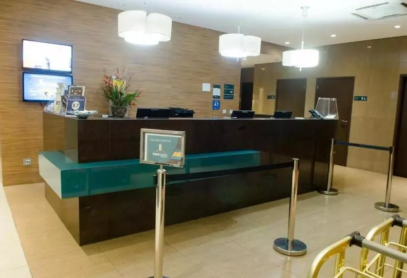 בית מלון כפרי Impar Suites Expominas