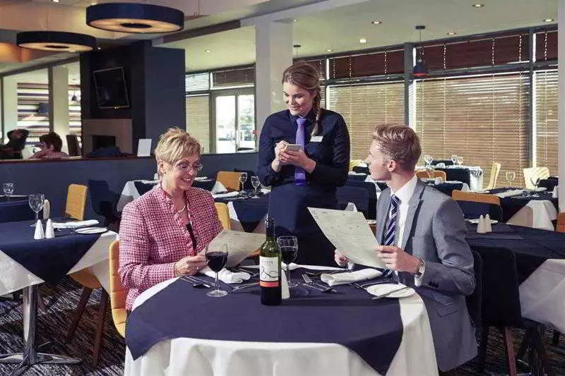 בית מלון כפרי Mercure Sheffield Parkway