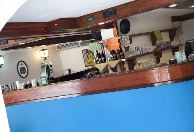 酒店 Villaggio Punta Lunga Camping