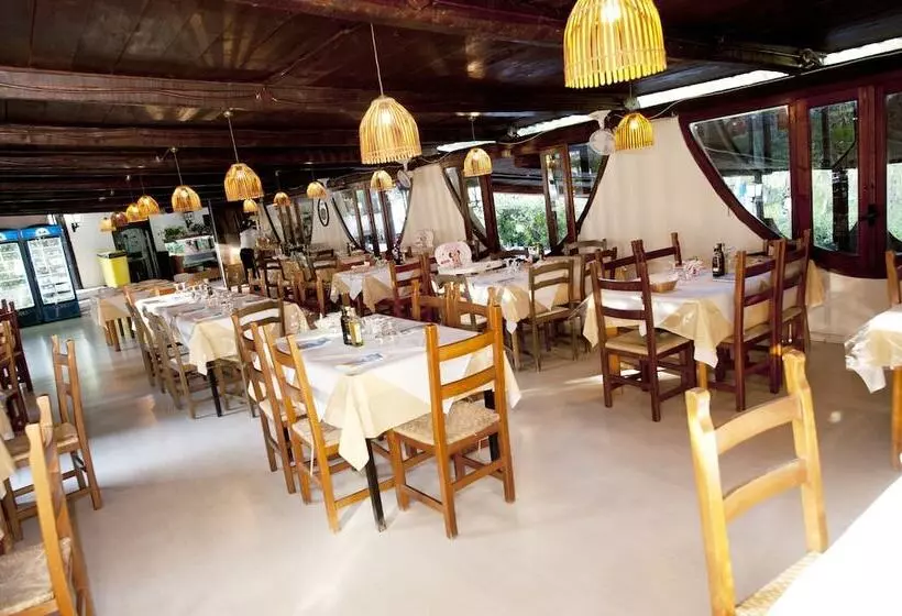 Hotel Villaggio Punta Lunga Camping