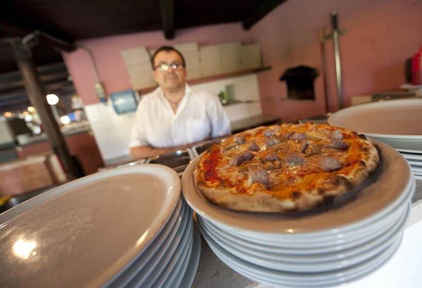 酒店 Villaggio Punta Lunga Camping