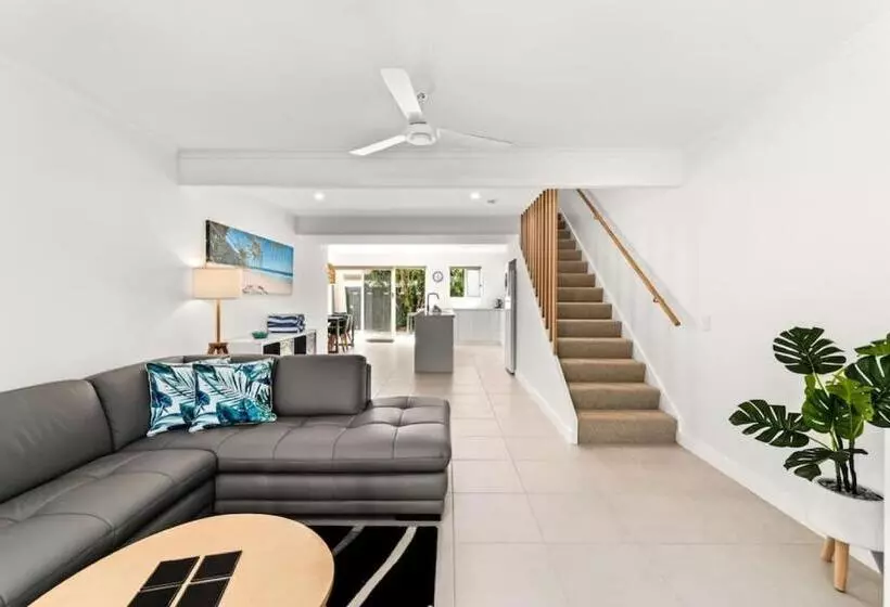 Barbados Ultimate Laid Back Holiday   Flat Stroll To River