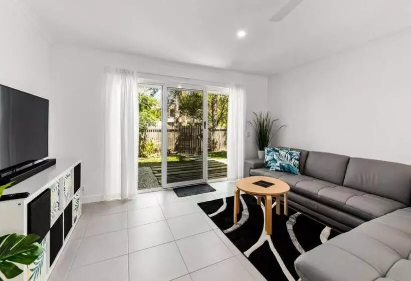 Barbados Ultimate Laid Back Holiday   Flat Stroll To River